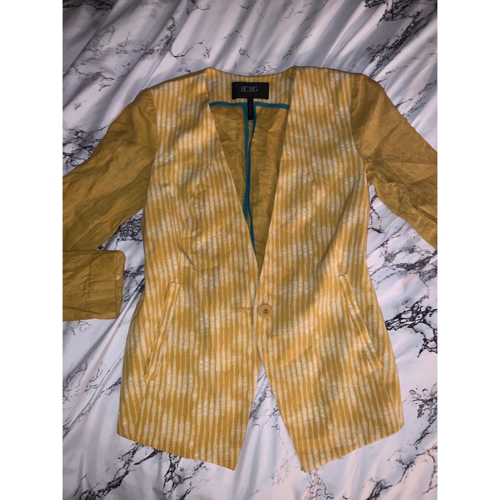 BCBG maxazria blazer